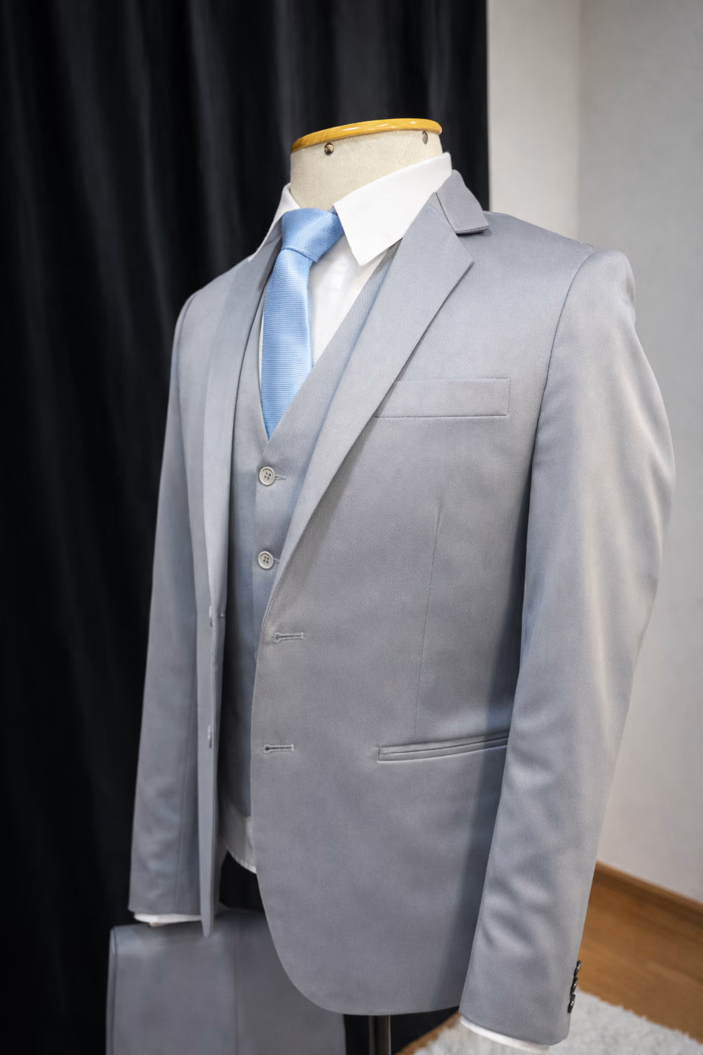 Traje Slim Cinza Médio